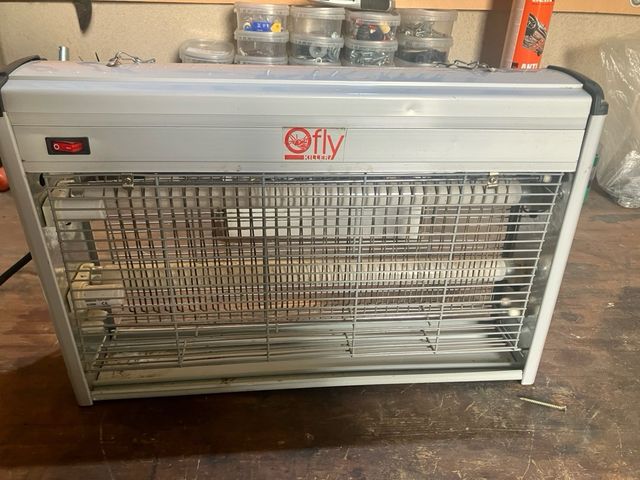 Mata mosquitos electrico