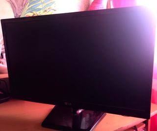TV LEDLCD LG M2432DPZ
