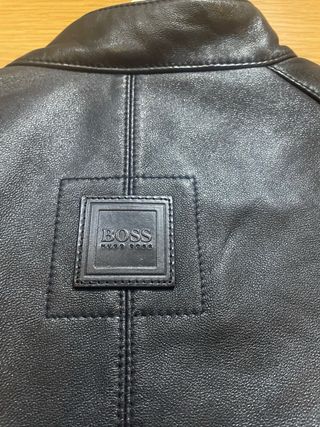 Cazadora de cuero Hugo Boss talla M