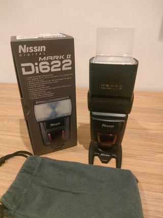 Cámara Reflex+Equipo fotográfico