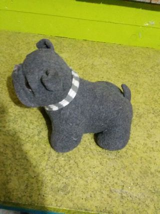 Perro de peluche