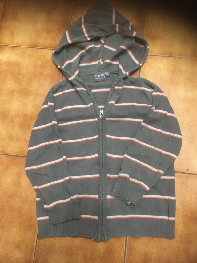 Vendo/Cambio Sudadera Niño YCC Talla 6
