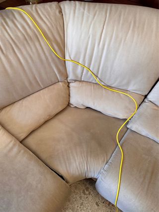 Limpieza de muebles, sofás, alfombras, colchones