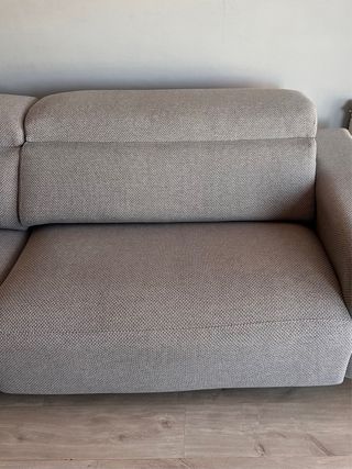 Limpieza de muebles: camas, sofás, alfombras