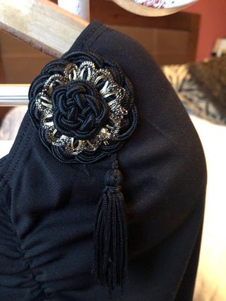 Top Zara drapeado con abalorios