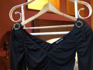 Top Zara drapeado con abalorios