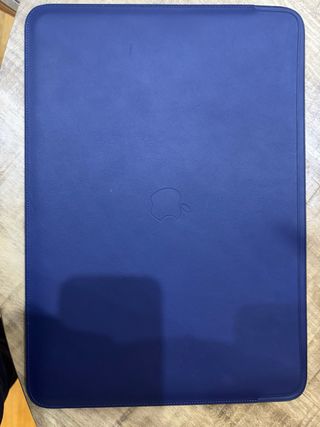 Funda piel original 16" Macbook Pro AZUL