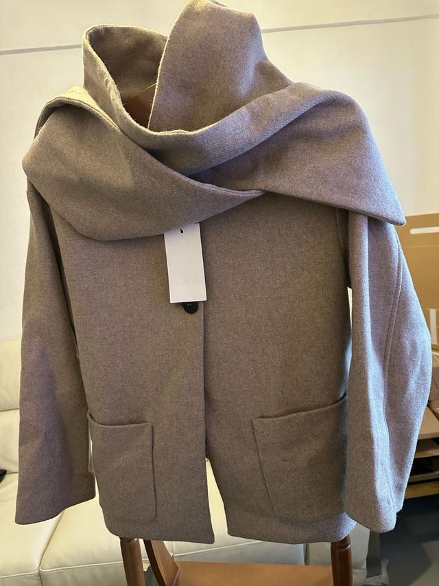 Abrigo lana con bufanda beige Zara nuevo talla S