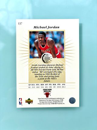 Carta NBA Michael Jordan ROOKIE 84-85 Upper Deck 