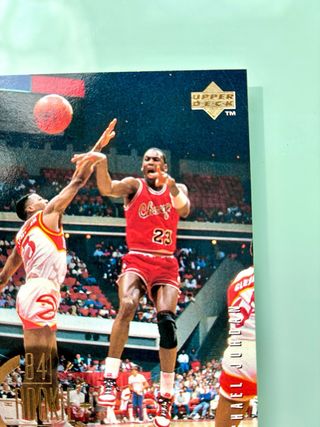 Carta NBA Michael Jordan ROOKIE 84-85 Upper Deck 