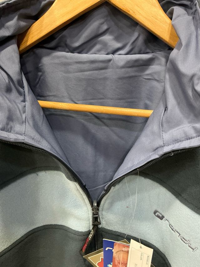 Chaqueta polar nueva