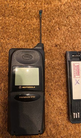 Motorola 8700