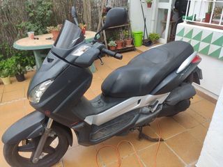 Yamaha xmax 250