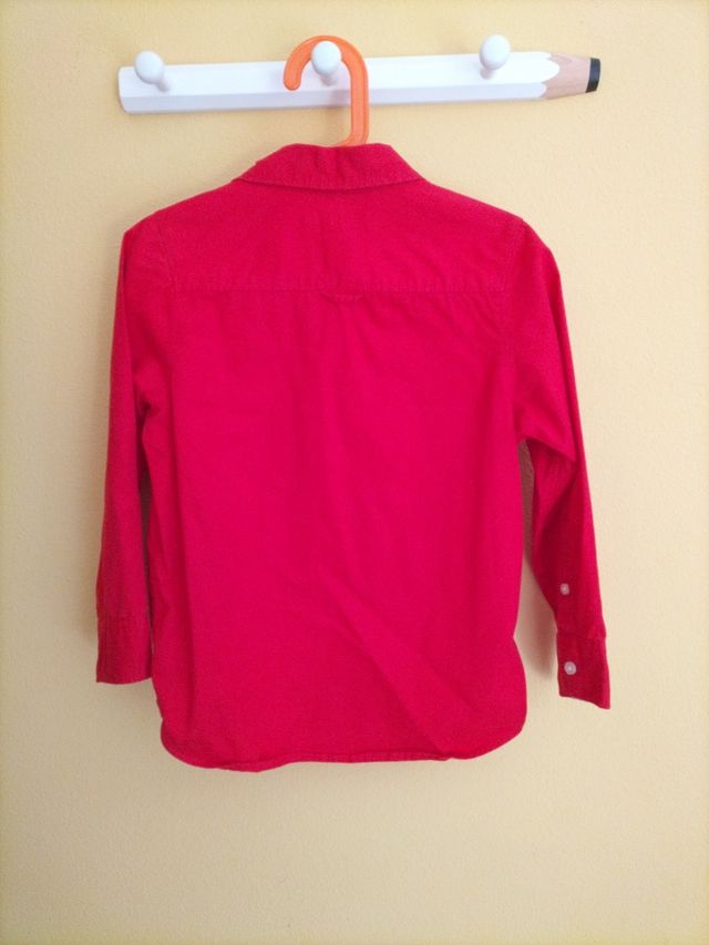 Camisa roja niño talla 5-6