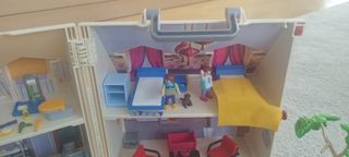 Casa maletín de playmobil