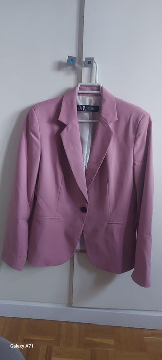 Traje chaqueta y pantalón Zara