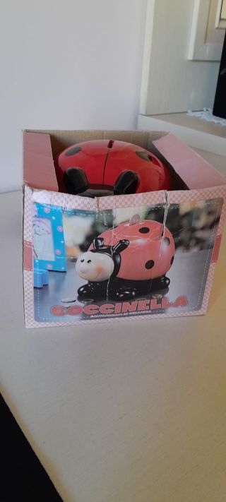 salvadanaio di porcellana coccinella con scatola