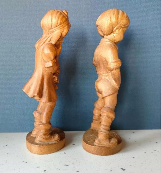 Sculture in legno intagliato vintage