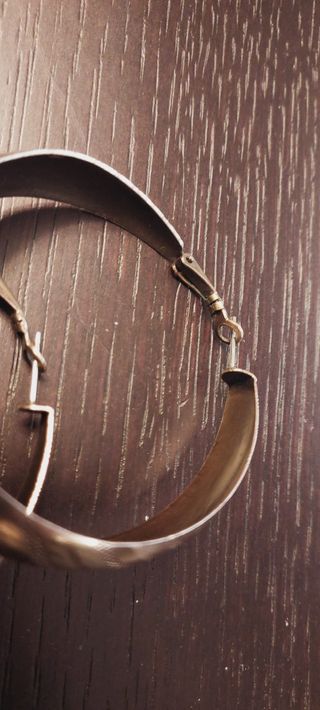 Pendientes dorados antiguos.