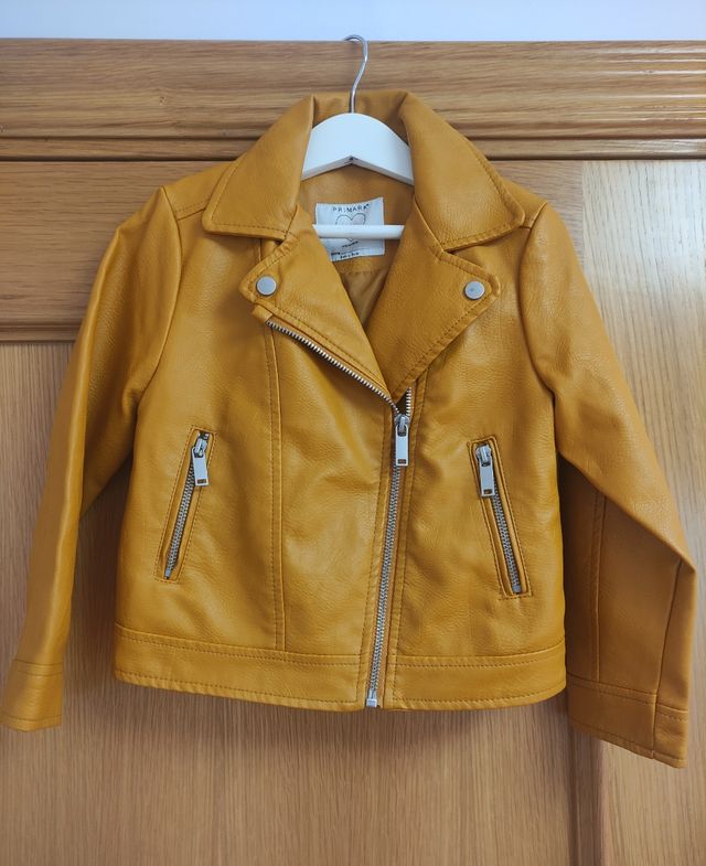 Cazadora biker 4-5 años poco uso