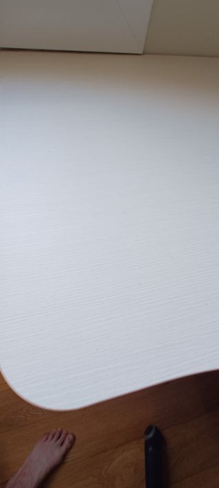 Tavolo da studio e mensole