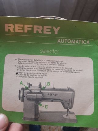 Maquina de coser refrey