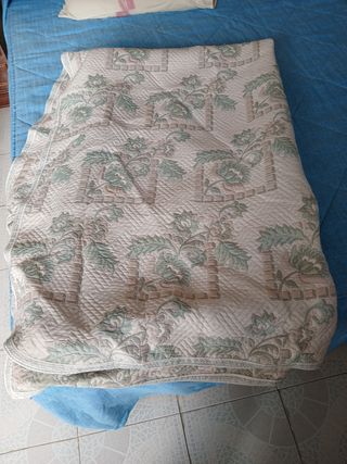 Colcha Matrimonio blanca y verde, 18 eur