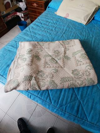 Colcha Matrimonio blanca y verde, 18 eur