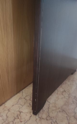 Escritorio Ikea marrón oscuro