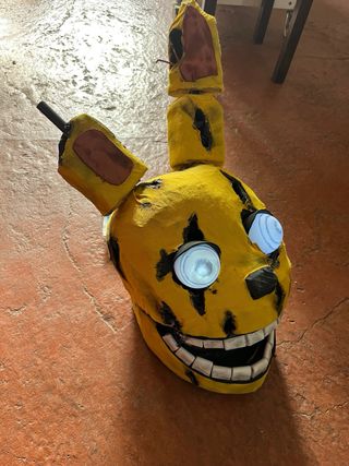 Disfraz máscara springtrap FNAF