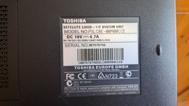 Toshiba L300 Portatil