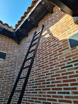 Escalera de hierro forjado