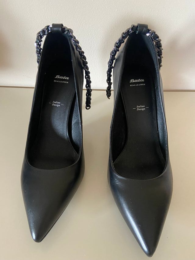 ZAPATOS DE SALÓN DE LA MARCA BATA