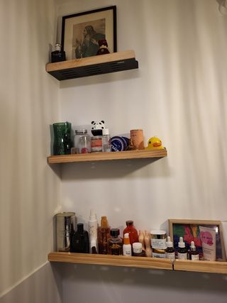 Balda metálica y madera