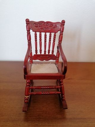 Mecedora Casa de Muñecas.