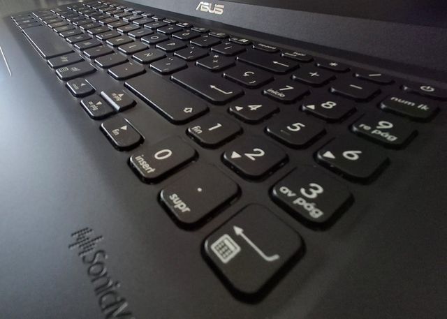 Asus Vivobook Intel Core i5 Onceava 512/40Gb