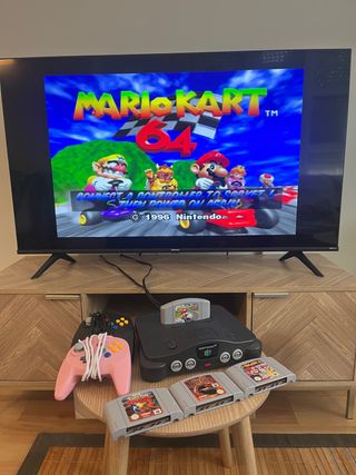 Nintendo 64 y varios juegos