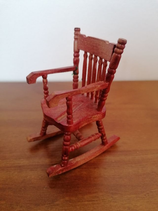 Mecedora Casa de Muñecas. 