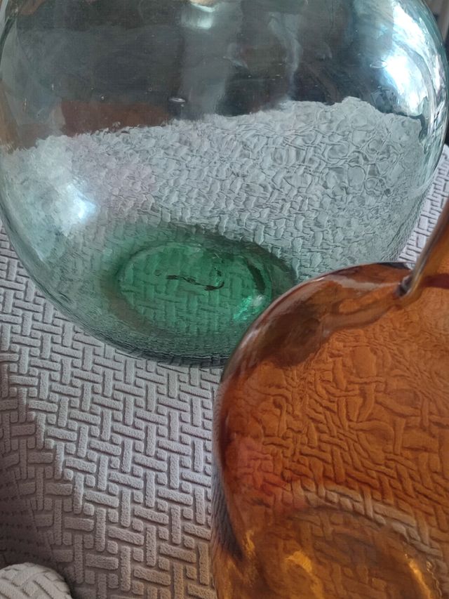 Preciosa Pareja Damajuana,16 Litros y 4 Litros 