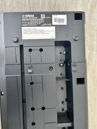 Teclado Yamaha NP12B