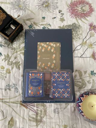 Mujercitas Libro Precintado en Miniatura