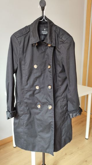 Gabardina talla M, Stradivarius 