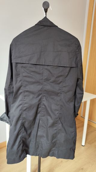 Gabardina talla M, Stradivarius 