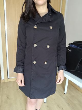 Gabardina talla M, Stradivarius 