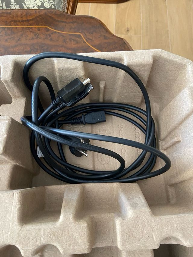 Monitor gaming de alta calidad, resolución Full HD