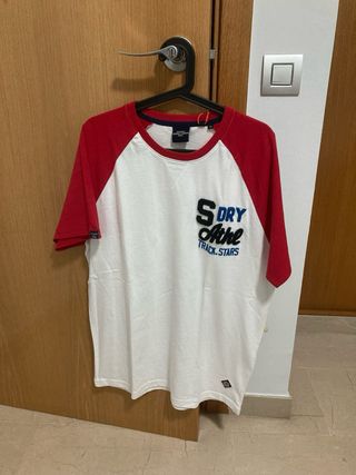 Camiseta superdry sin estrenar