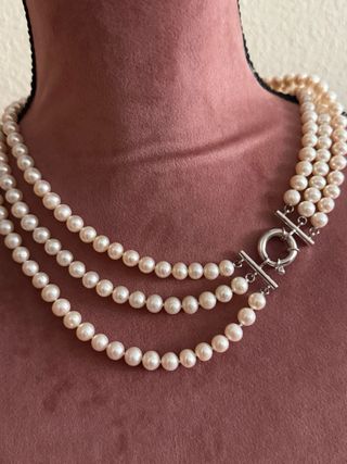 Collar de perlas con cierre de plata. Nuevo