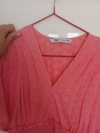 Vestido rosa Zara.
