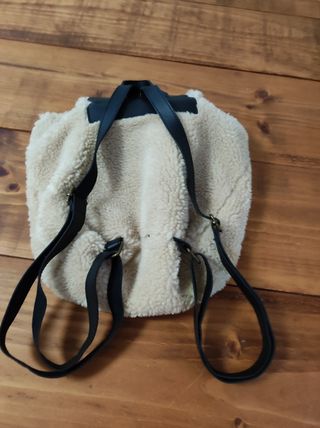 Bolso mochila borrego