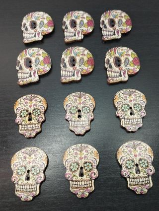 Lotto Pz.12 Bottoni Legno Skull